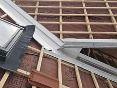 Reparatii acoperis Alba Iulia si Cluj – infiltratii, tigla, streasina